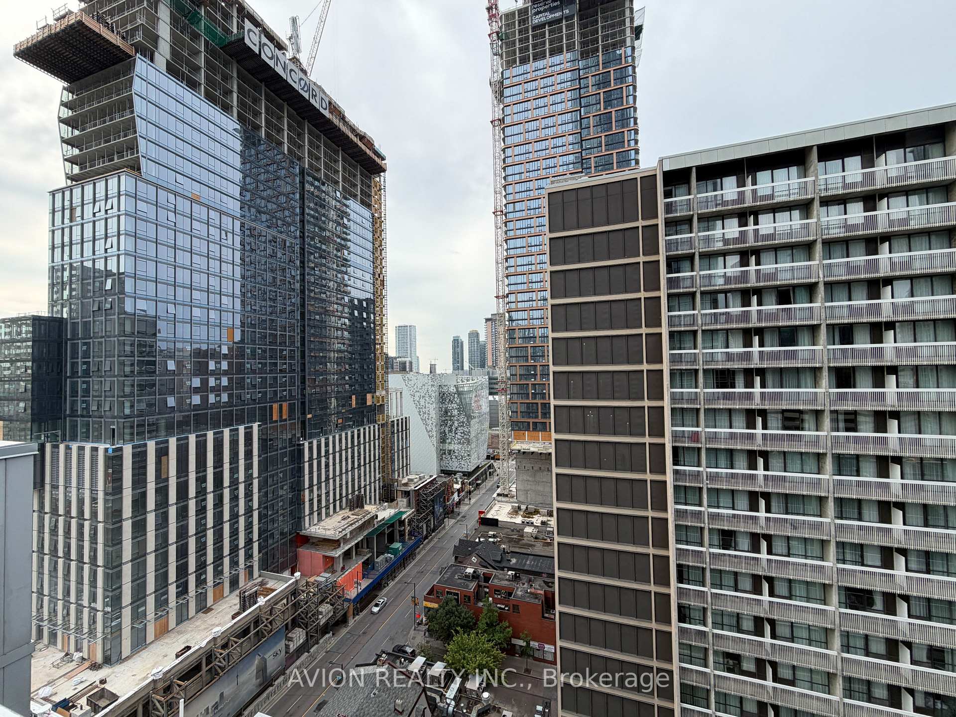 Photo 2 of Unit 1408, 386 Yonge Street, Toronto, Bay Street Corridor — HOMEH