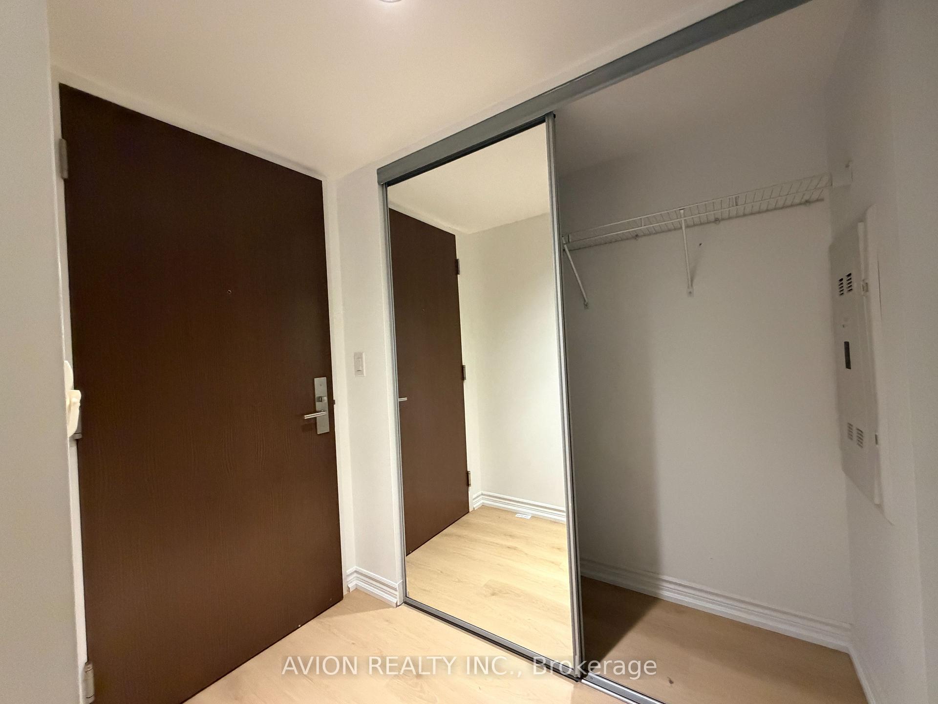 Photo 11 of Unit 1408, 386 Yonge Street, Toronto, Bay Street Corridor — HOMEH
