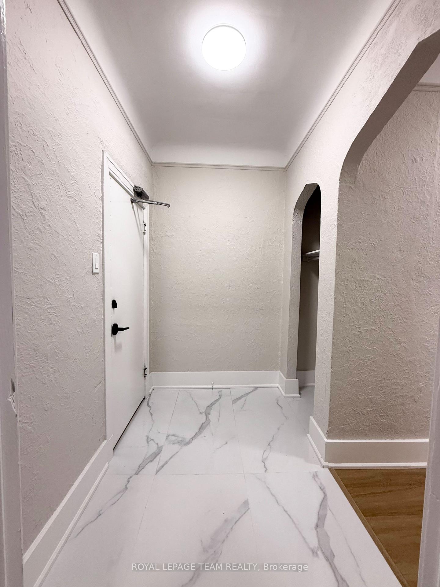 Photo 2 of Unit 36, 235 Cooper Street, Ottawa, Ottawa Centre — HOMEH