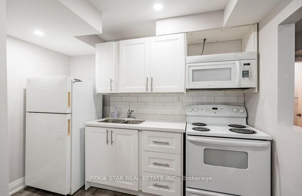 Photo 12 of Unit Lower, 271 Carson Drive, Hamilton, Lisgar — HOMEH