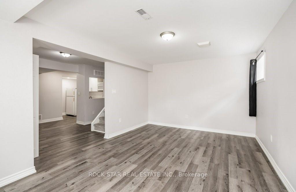 Photo 15 of Unit Lower, 271 Carson Drive, Hamilton, Lisgar — HOMEH