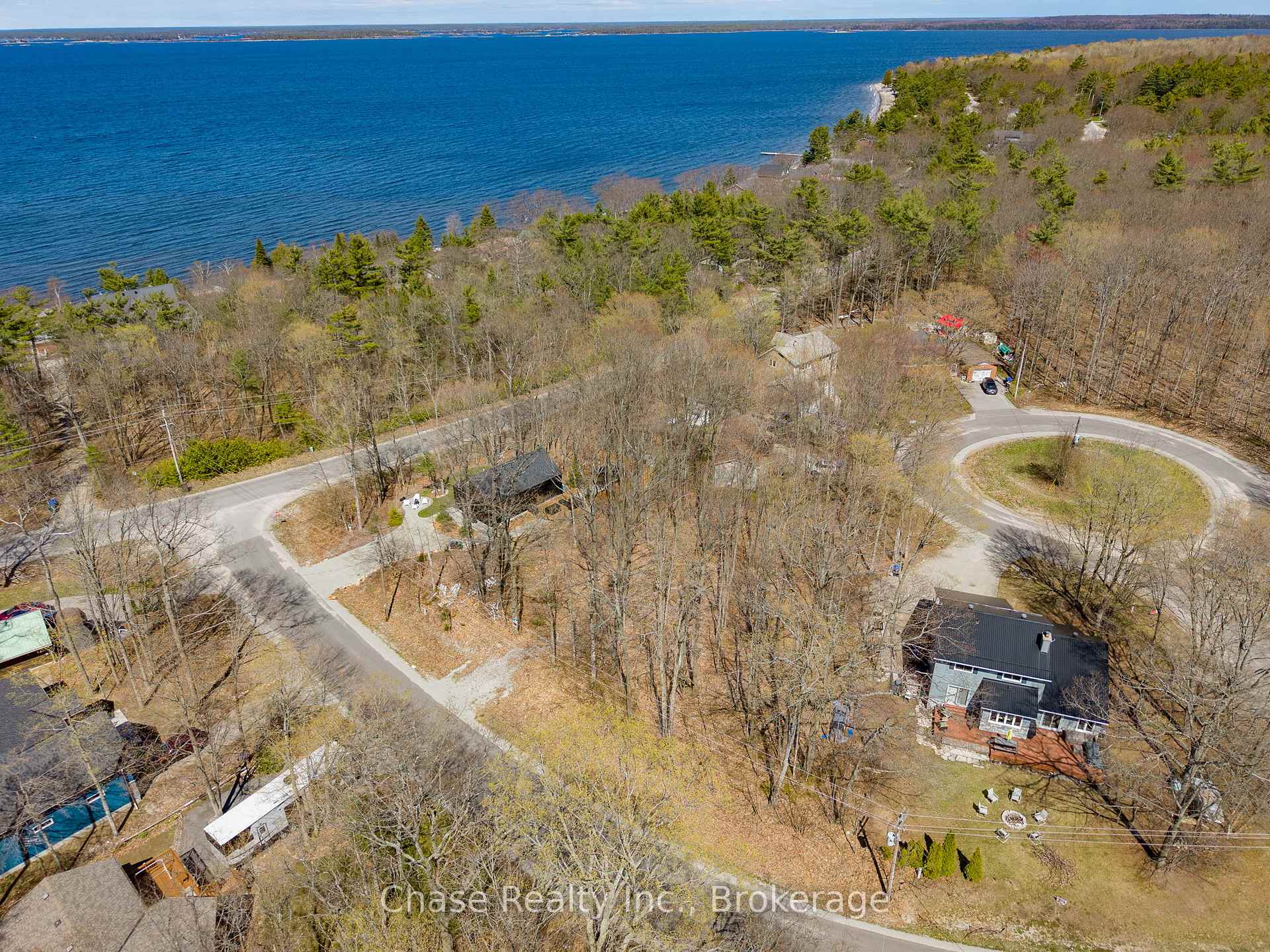 Photo 2 of 7 Oneida Crescent, Tiny, Rural Tiny — HOMEH