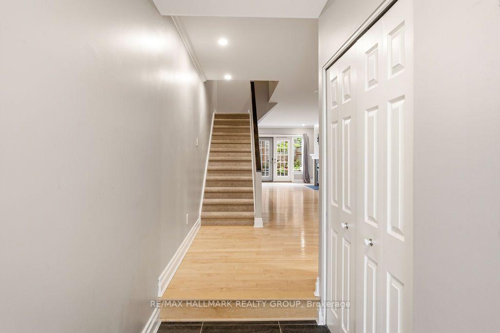 Photo 4 of 47 Rideau Terrace, Ottawa, Lindenlea — HOMEH