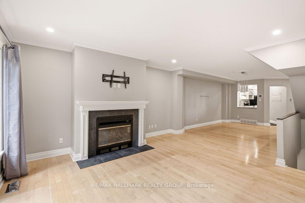Photo 9 of 47 Rideau Terrace, Ottawa, Lindenlea — HOMEH