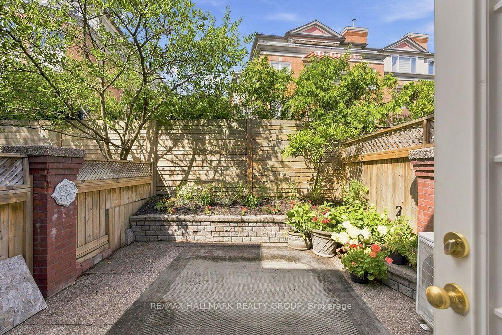 Photo 39 of 47 Rideau Terrace, Ottawa, Lindenlea — HOMEH