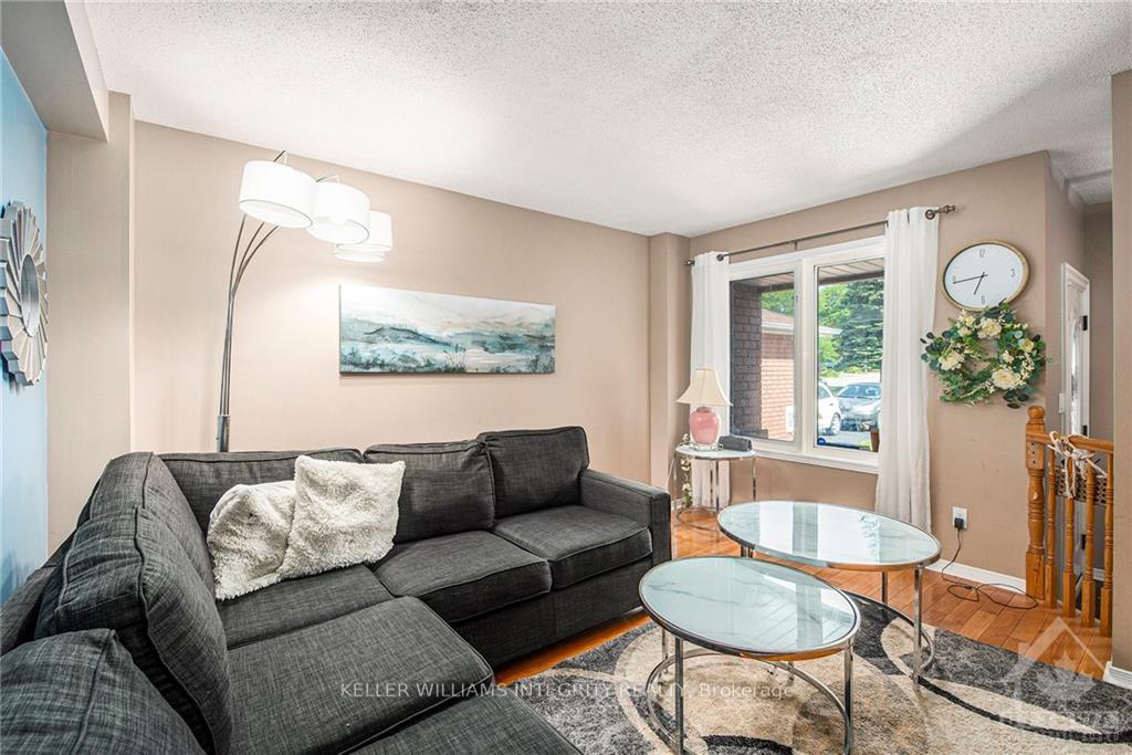 Photo 4 of 429 Wincanton Drive, Ottawa, Chatelaine Village — HOMEH