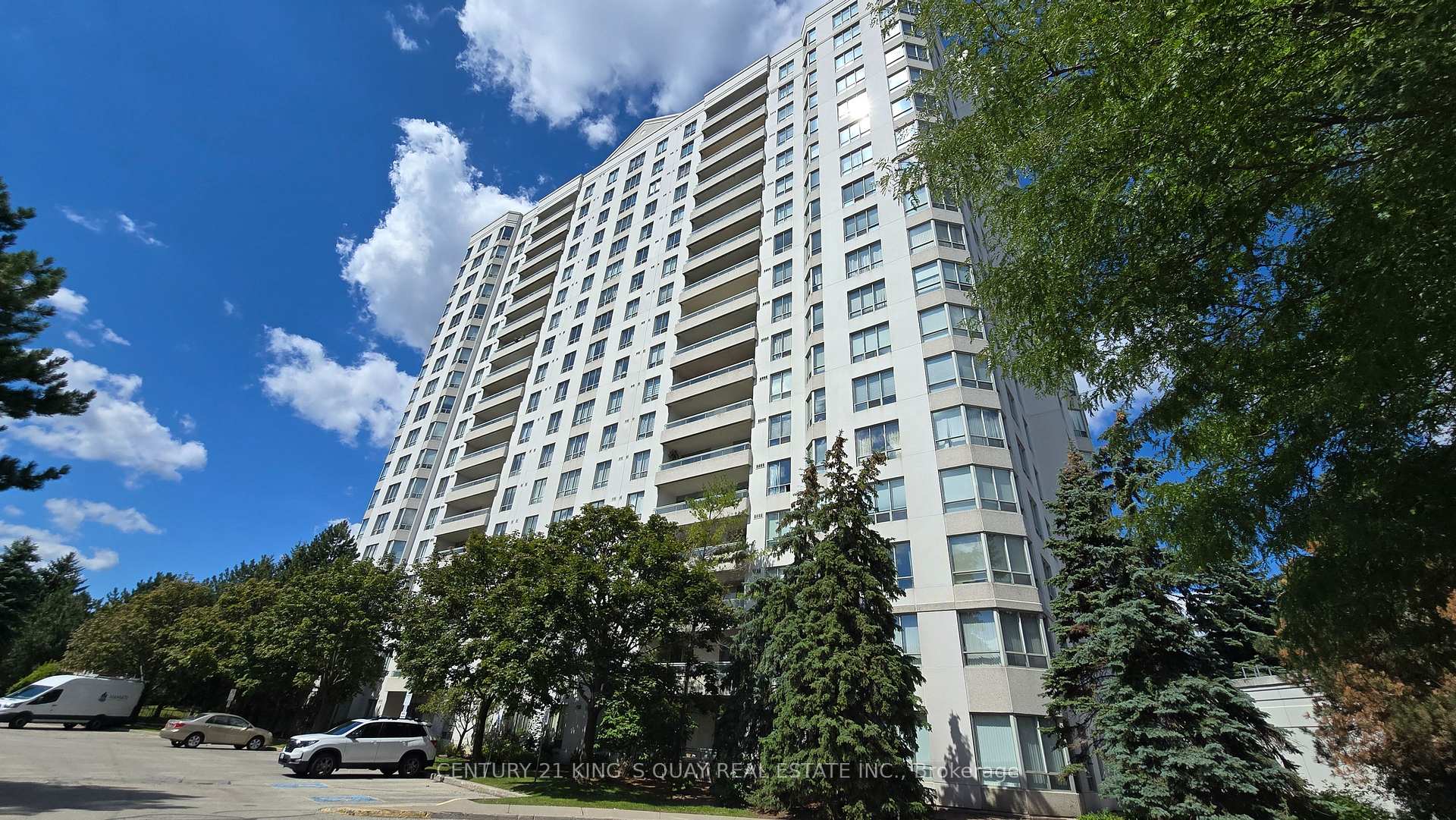 Front of Unit 1607, 5001 Finch Avenue E