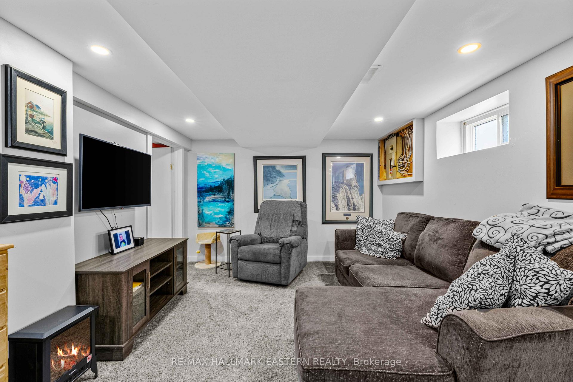 Photo 21 of 420 Edison Avenue, Peterborough, Otonabee Ward 1 — HOMEH