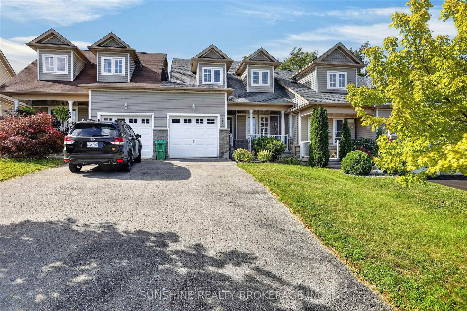 Photo 2 of 254 Tobin Court, Peterborough, Northcrest Ward 5 — HOMEH