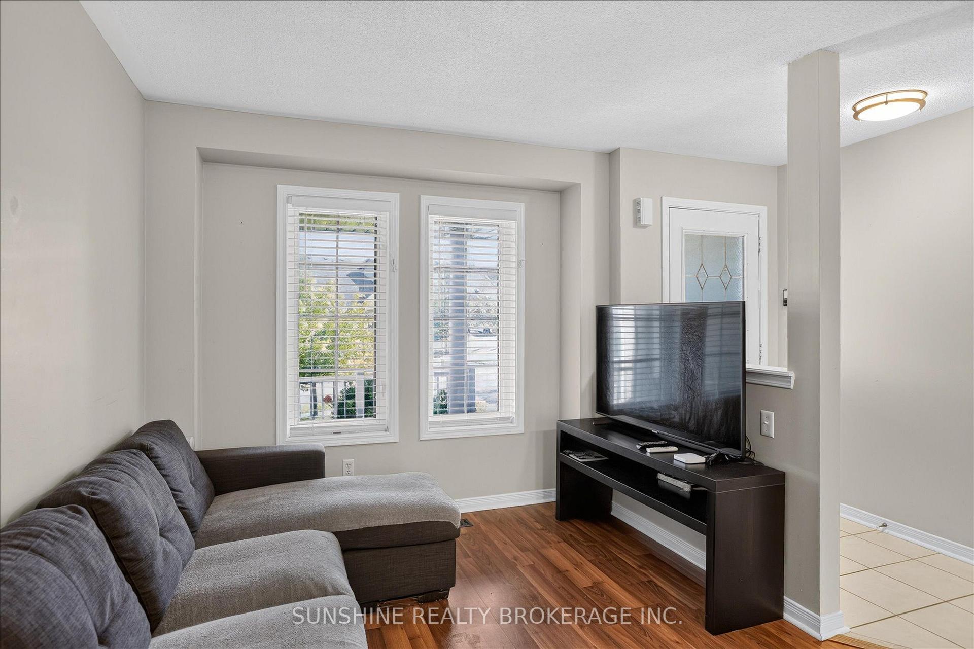 Photo 4 of 254 Tobin Court, Peterborough, Northcrest Ward 5 — HOMEH