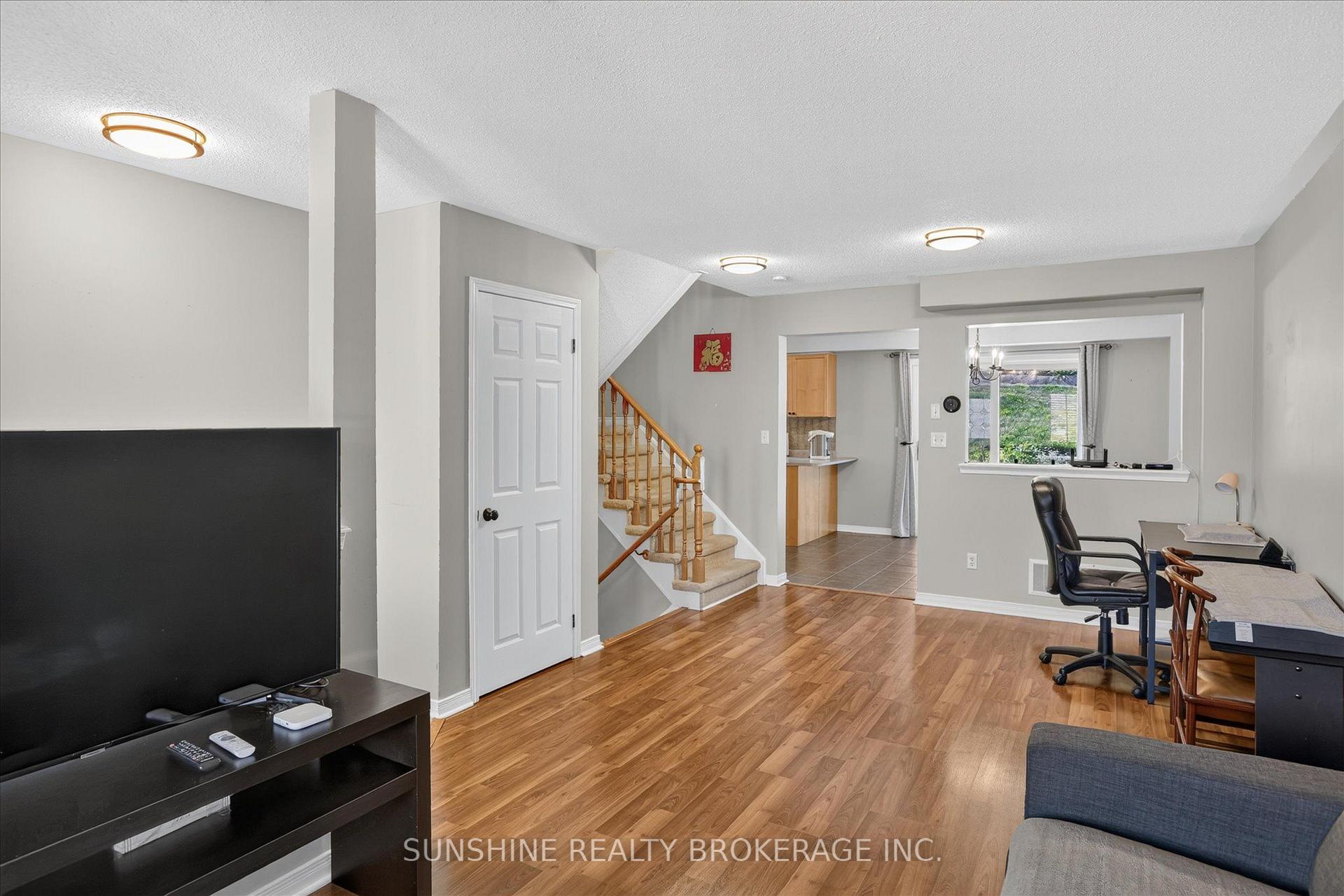 Photo 6 of 254 Tobin Court, Peterborough, Northcrest Ward 5 — HOMEH