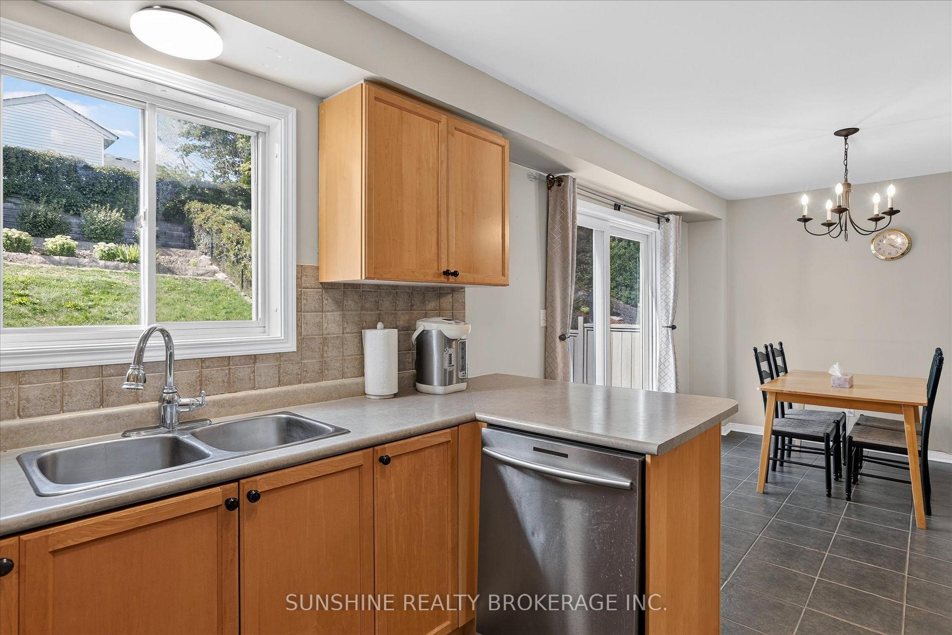 Photo 15 of 254 Tobin Court, Peterborough, Northcrest Ward 5 — HOMEH
