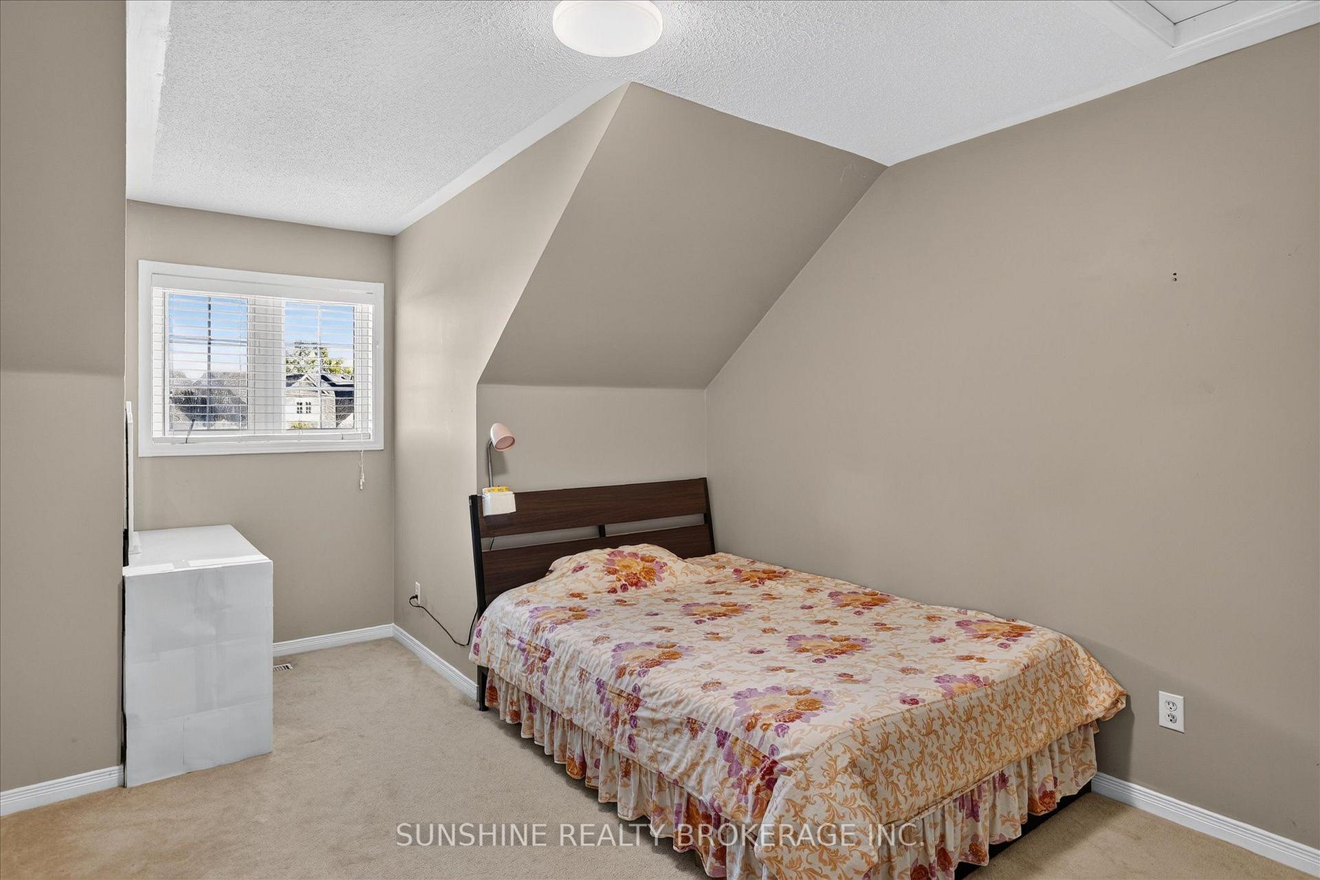 Photo 23 of 254 Tobin Court, Peterborough, Northcrest Ward 5 — HOMEH