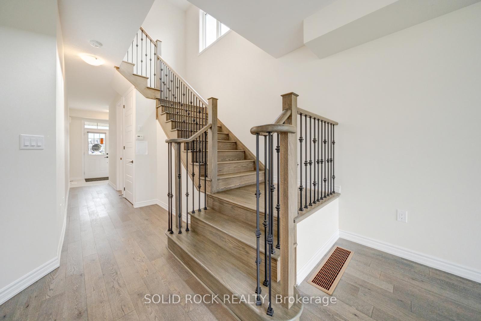 Photo 7 of 305 Vanilla Trail, Thorold, Rolling Meadows — HOMEH