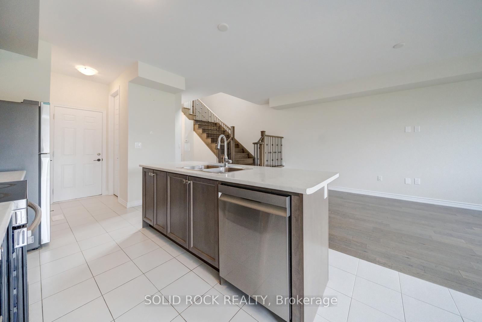 Photo 11 of 305 Vanilla Trail, Thorold, Rolling Meadows — HOMEH
