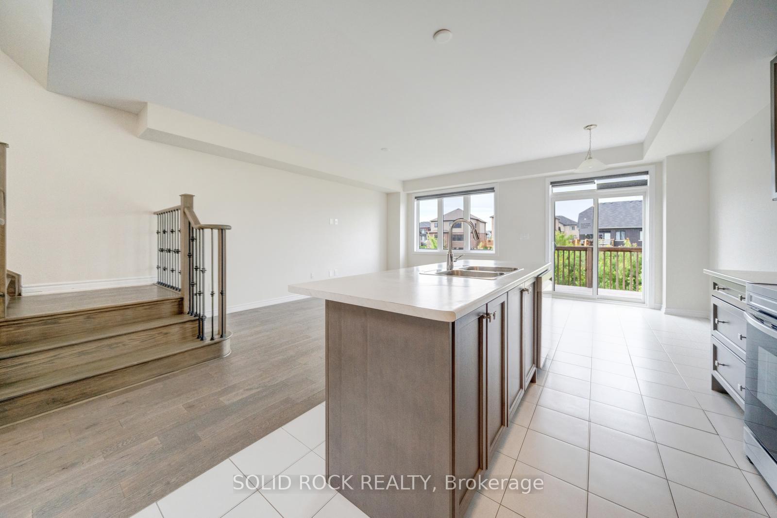 Photo 12 of 305 Vanilla Trail, Thorold, Rolling Meadows — HOMEH