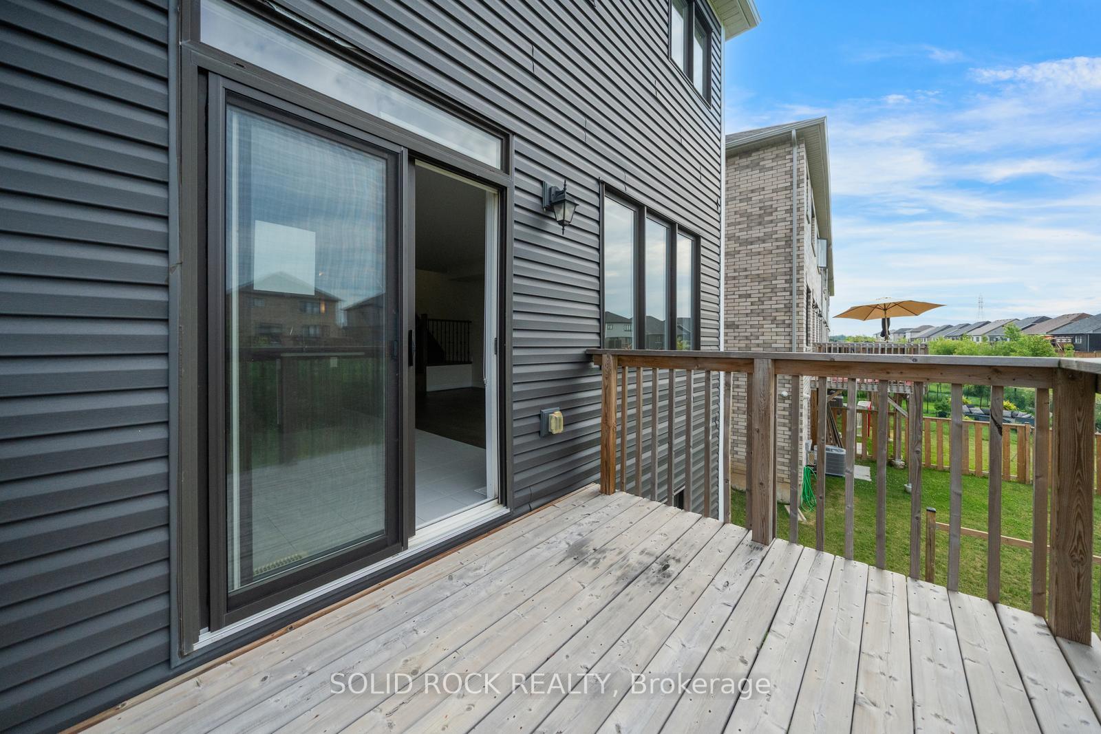 Photo 15 of 305 Vanilla Trail, Thorold, Rolling Meadows — HOMEH