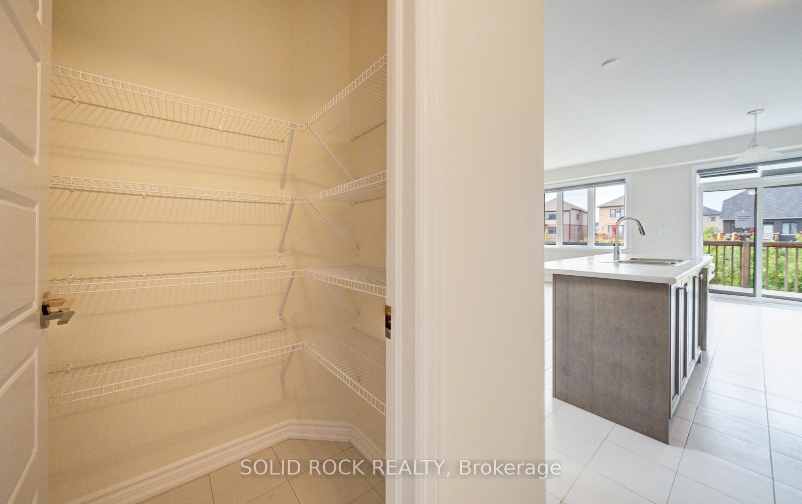 Photo 19 of 305 Vanilla Trail, Thorold, Rolling Meadows — HOMEH