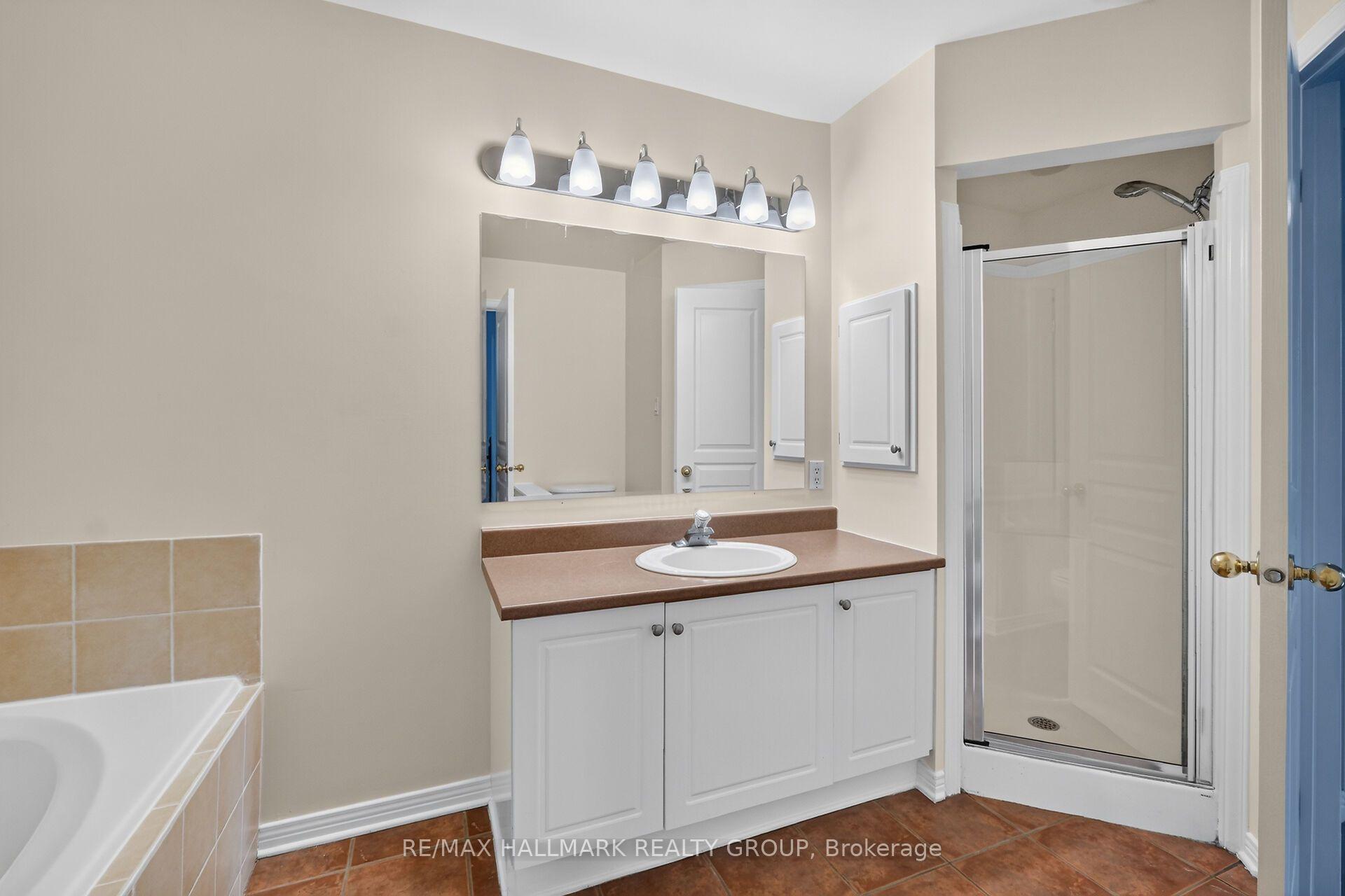 Photo 20 of 24 Gray Crescent, Ottawa, Kanata - Beaverbrook — HOMEH