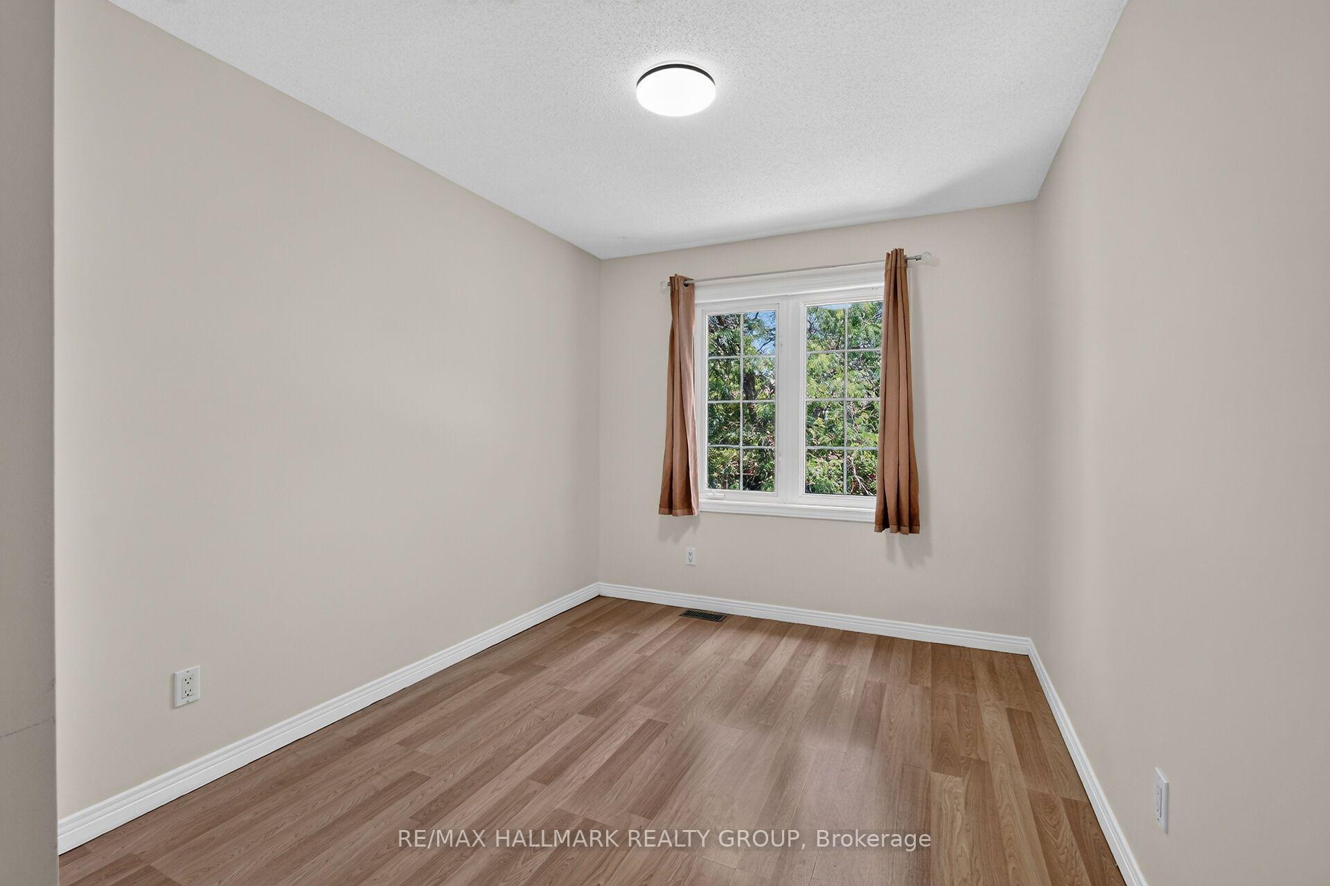 Photo 26 of 24 Gray Crescent, Ottawa, Kanata - Beaverbrook — HOMEH
