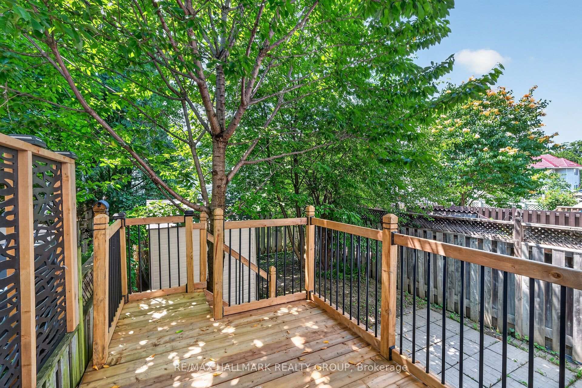 Photo 32 of 24 Gray Crescent, Ottawa, Kanata - Beaverbrook — HOMEH