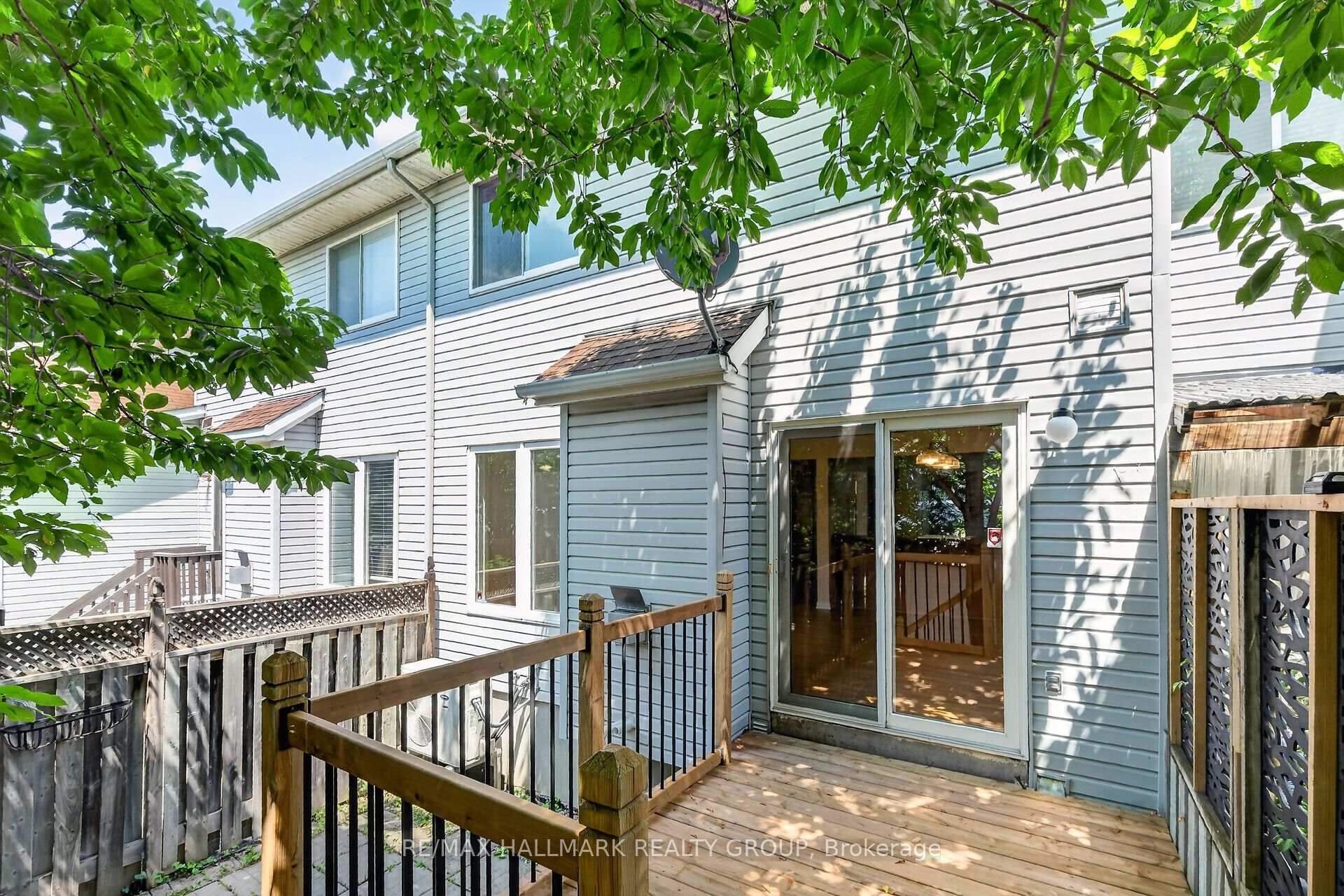 Photo 33 of 24 Gray Crescent, Ottawa, Kanata - Beaverbrook — HOMEH