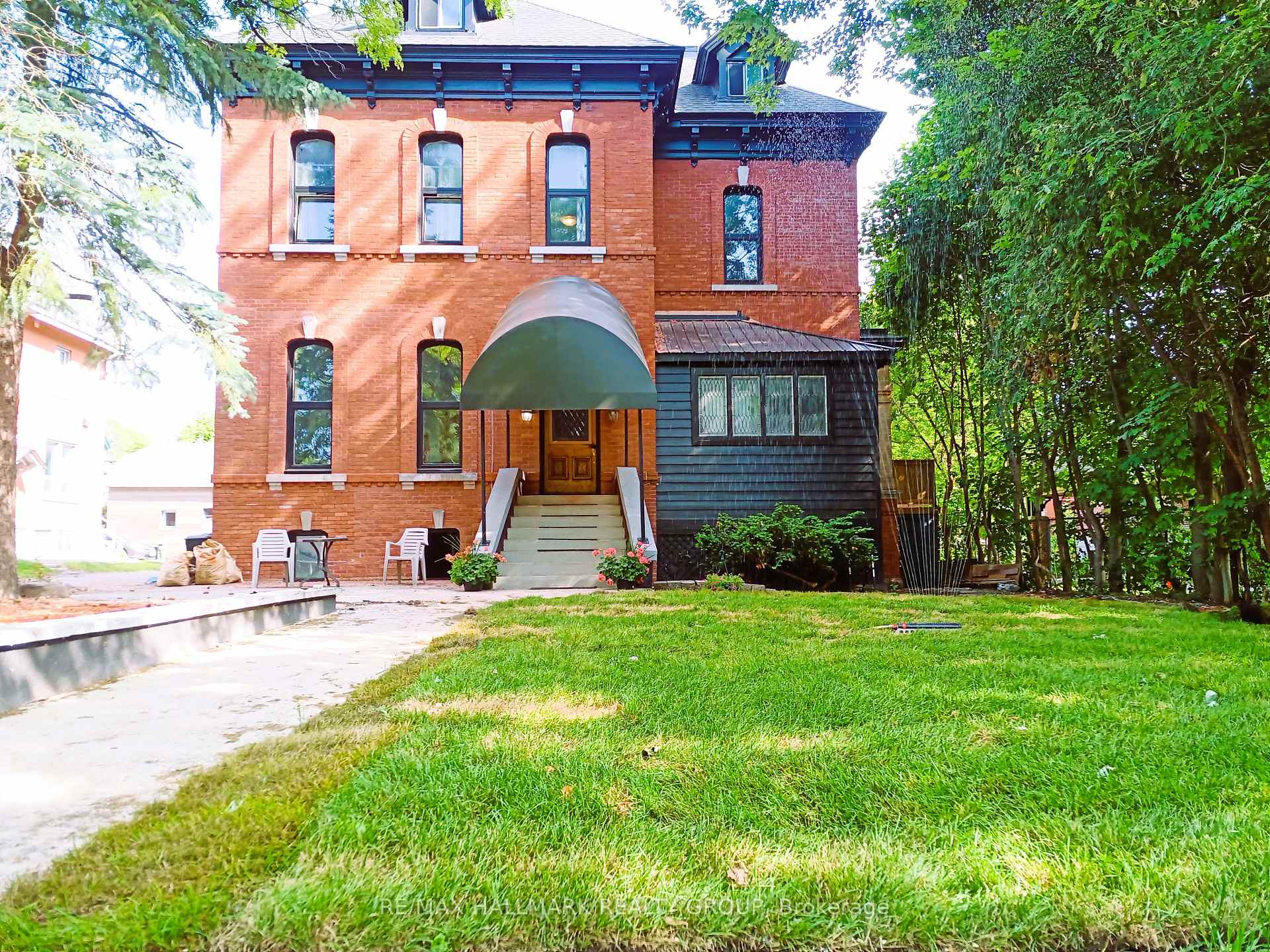 Photo 2 of 460 Wilbrod Street, Ottawa, Sandy Hill — HOMEH