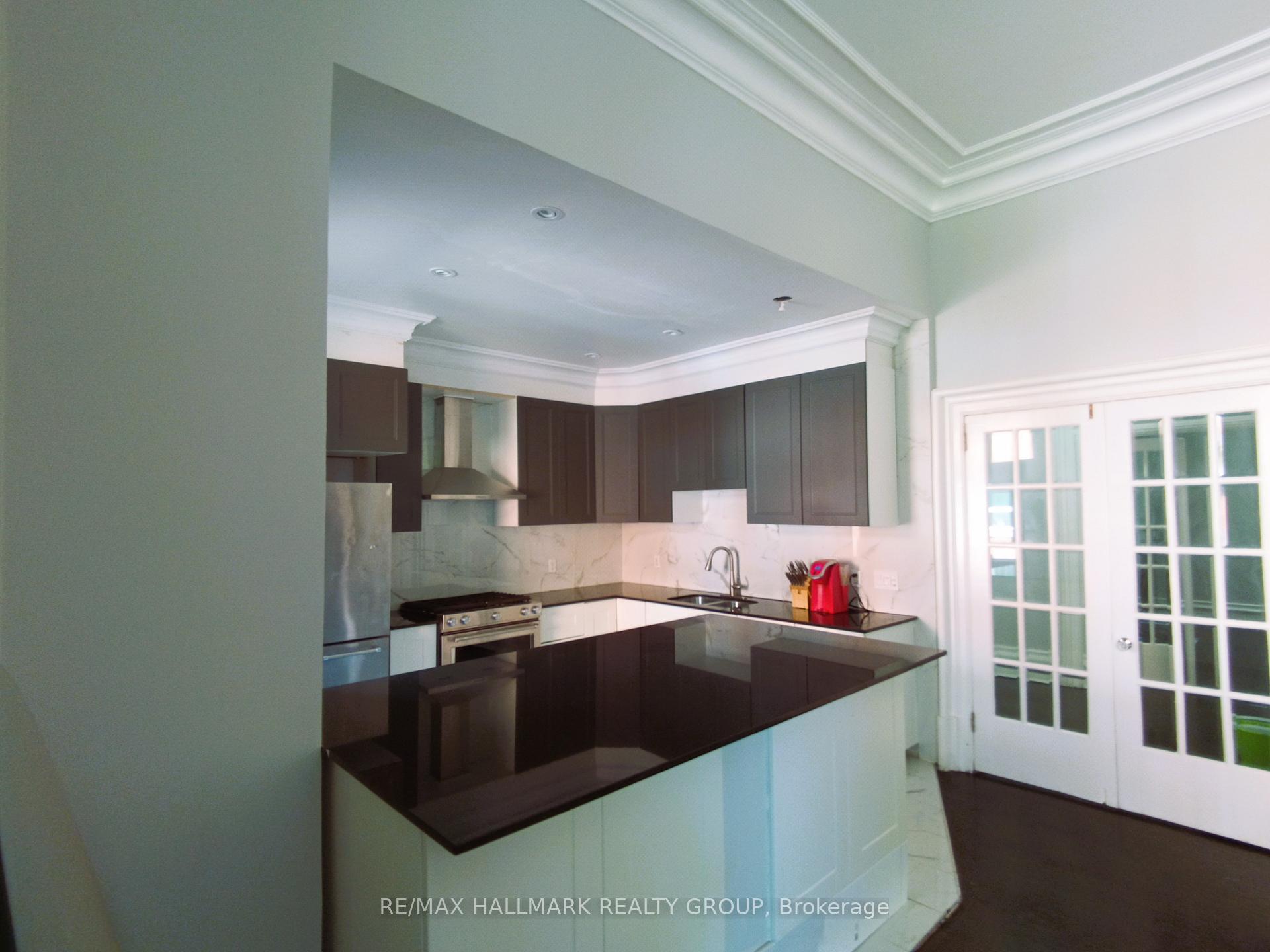 Photo 4 of 460 Wilbrod Street, Ottawa, Sandy Hill — HOMEH
