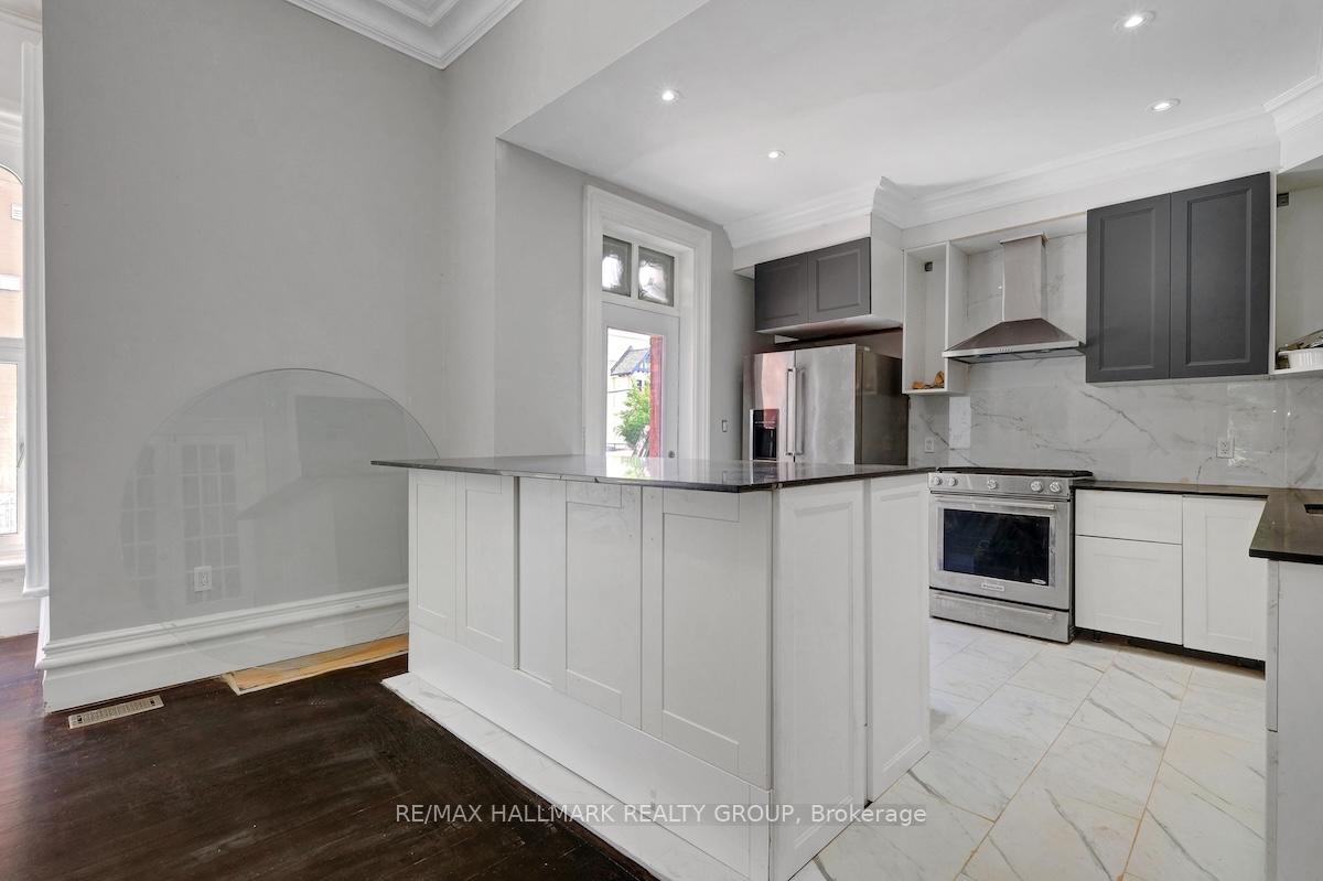 Photo 5 of 460 Wilbrod Street, Ottawa, Sandy Hill — HOMEH