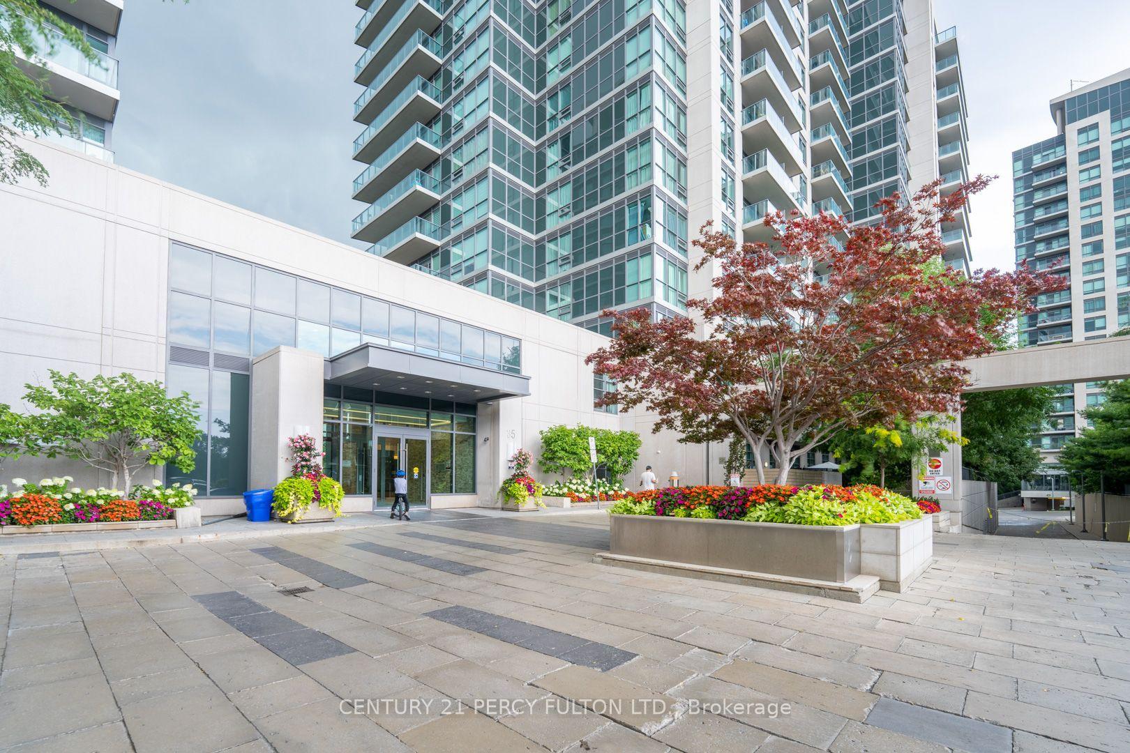 Photo 6 of Unit 1510, 35 Brian Peck Crescent, Toronto, Thorncliffe Park — HOMEH