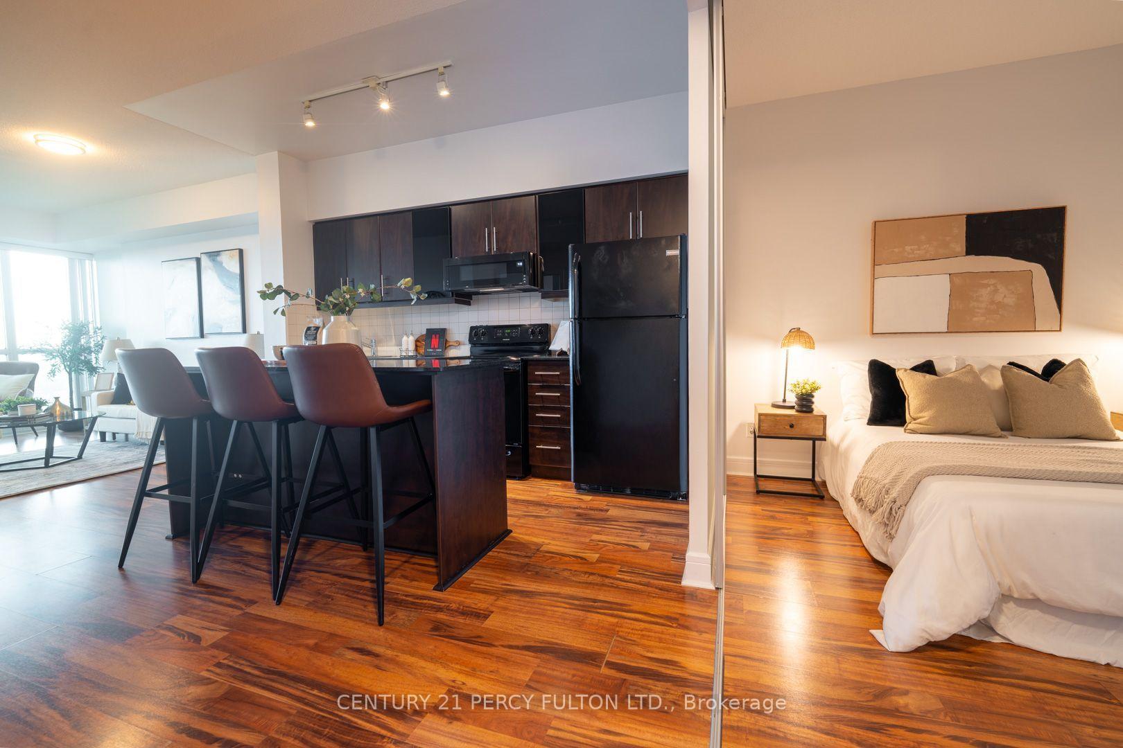 Photo 9 of Unit 1510, 35 Brian Peck Crescent, Toronto, Thorncliffe Park — HOMEH