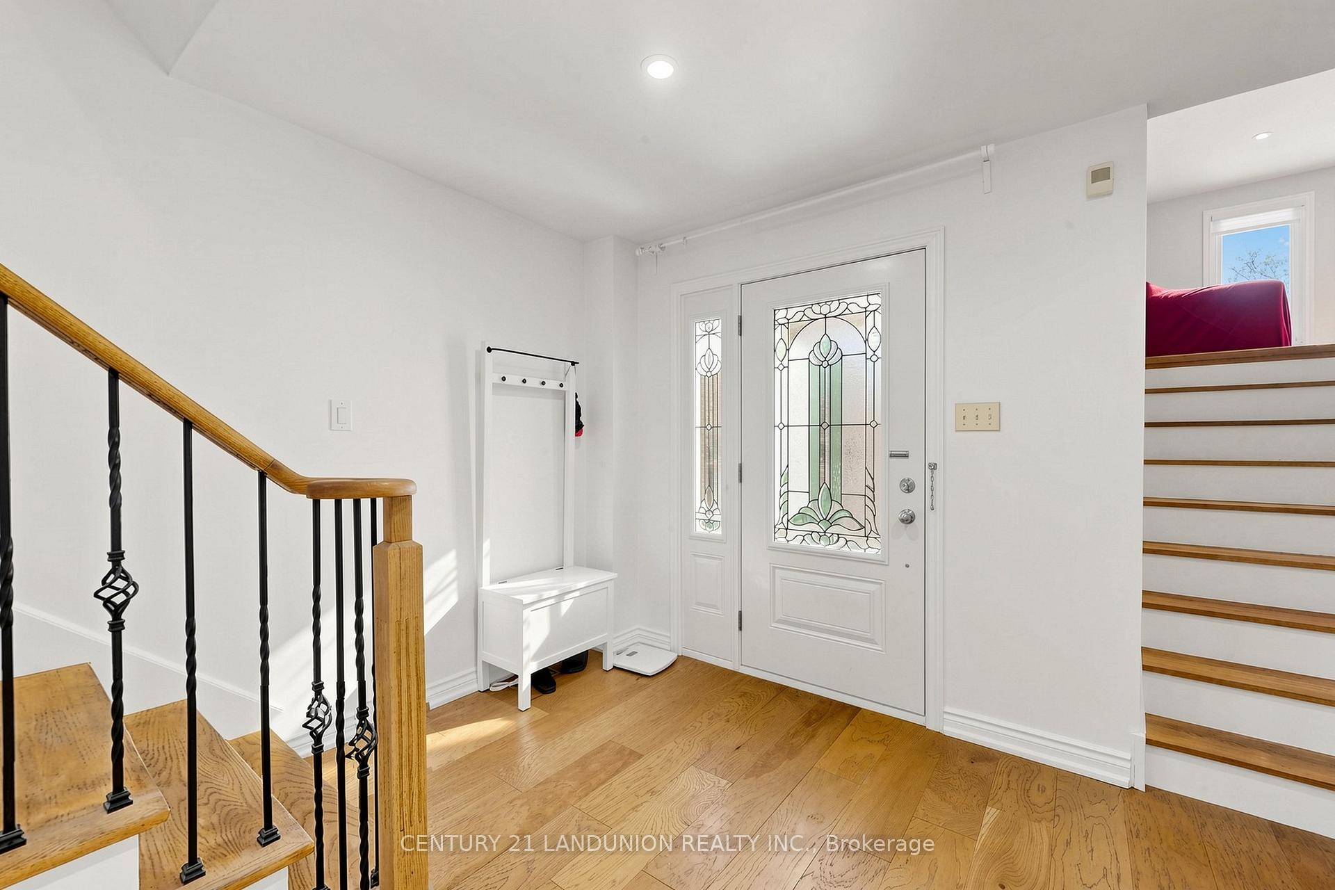 Photo 2 of 329 Atha Avenue, Richmond Hill, Harding — HOMEH