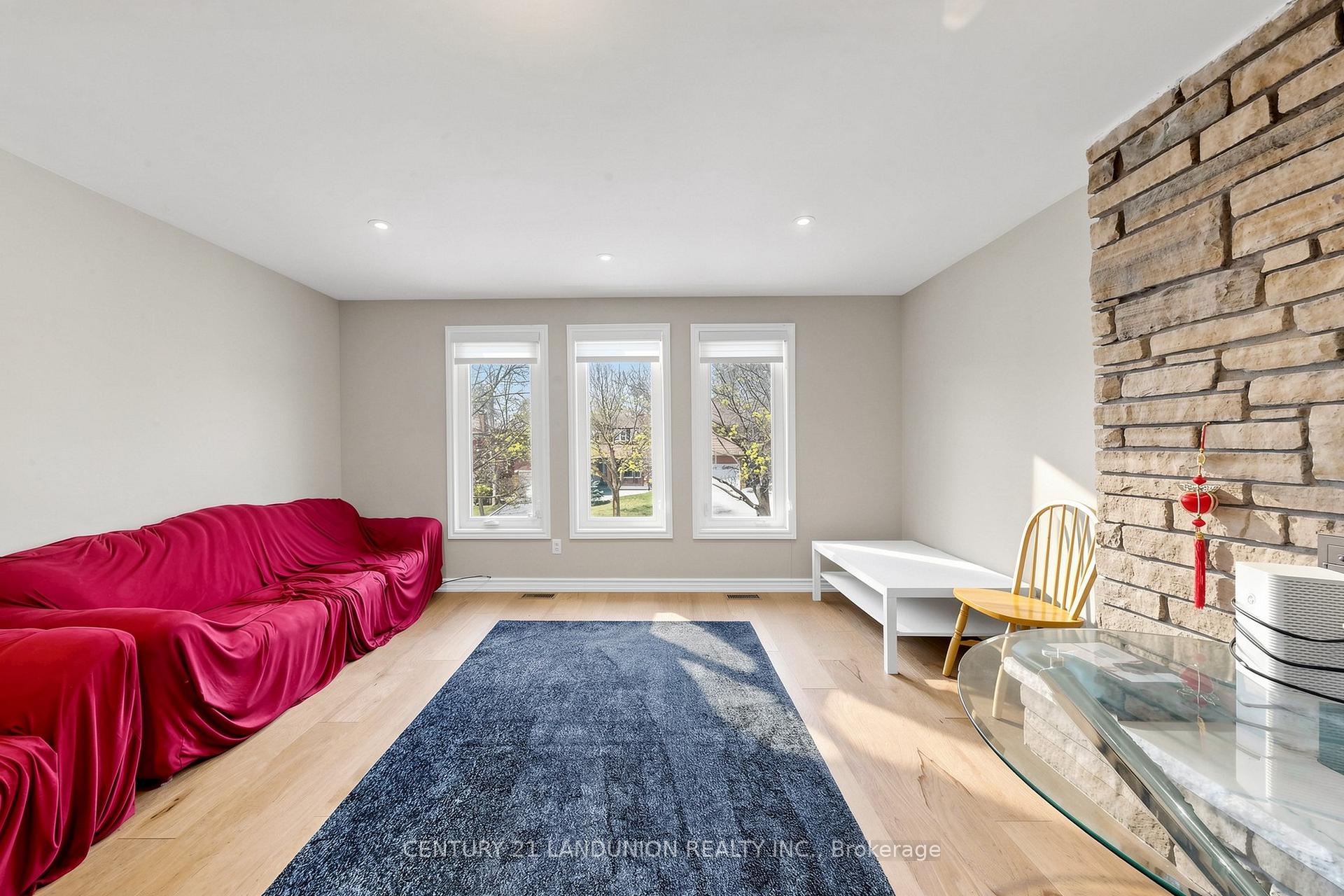 Photo 13 of 329 Atha Avenue, Richmond Hill, Harding — HOMEH