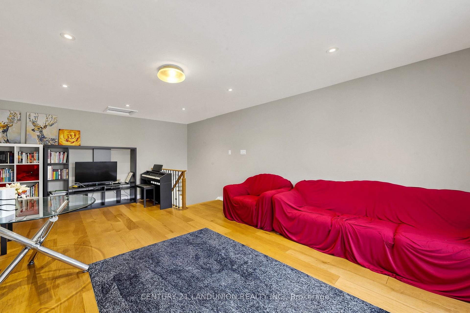 Photo 14 of 329 Atha Avenue, Richmond Hill, Harding — HOMEH