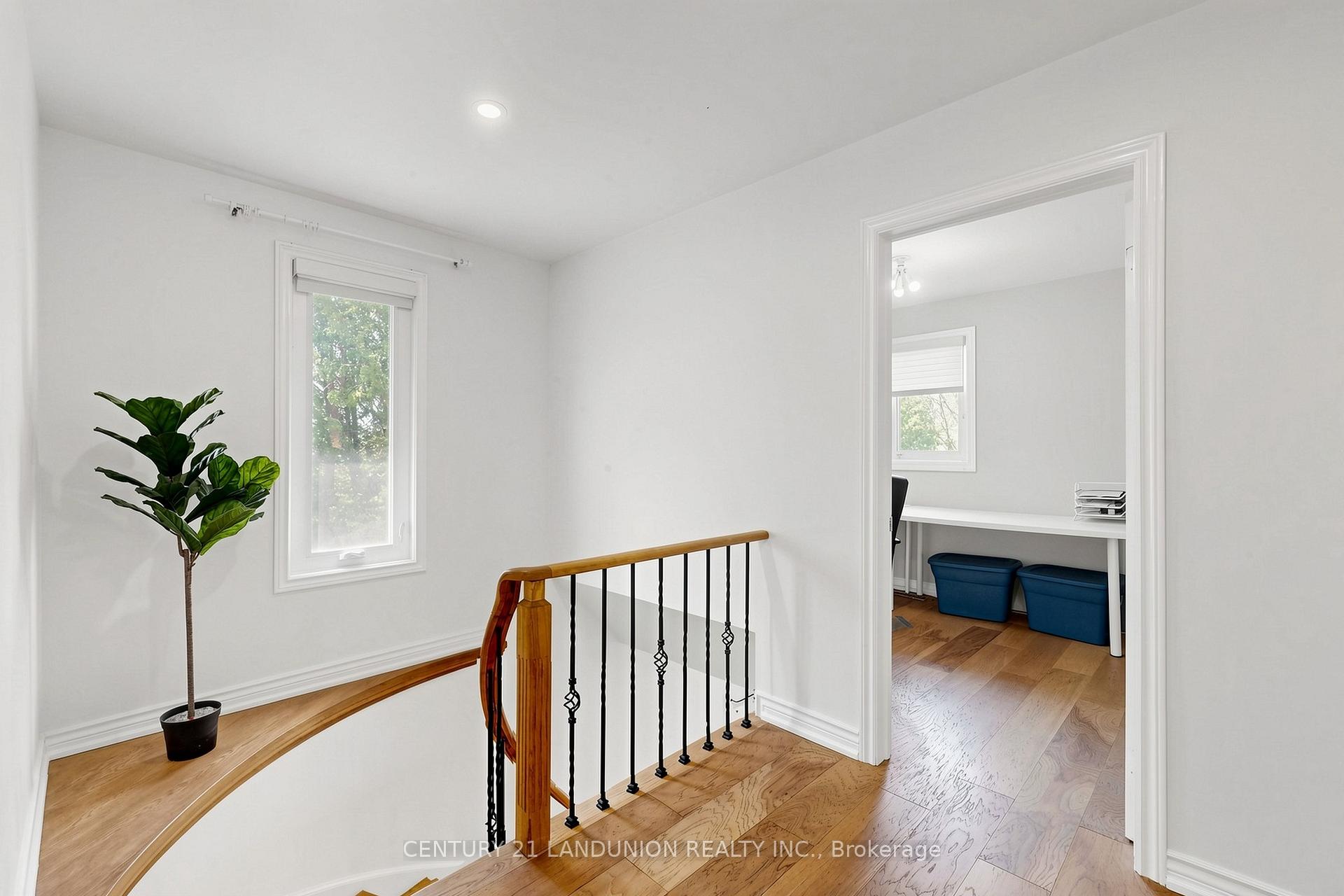 Photo 15 of 329 Atha Avenue, Richmond Hill, Harding — HOMEH