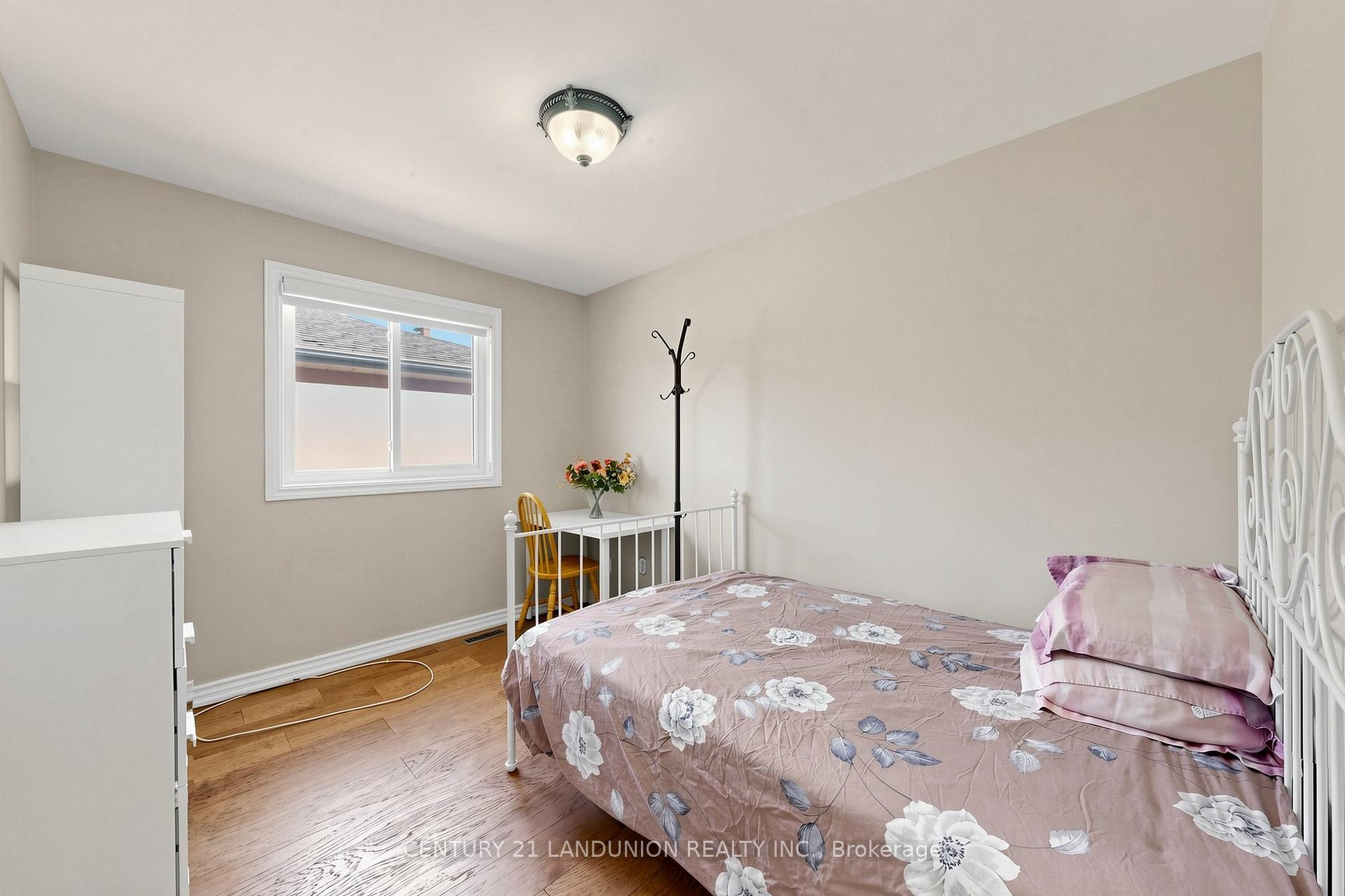 Photo 18 of 329 Atha Avenue, Richmond Hill, Harding — HOMEH
