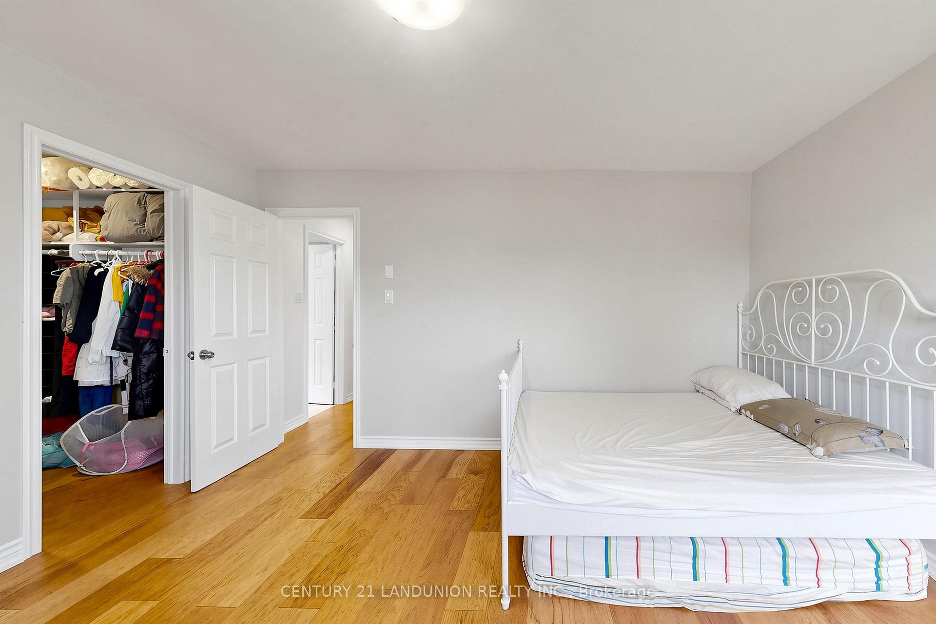Photo 20 of 329 Atha Avenue, Richmond Hill, Harding — HOMEH