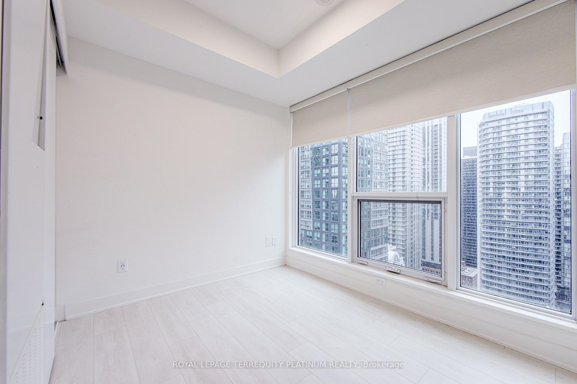 Photo 2 of Unit 2906, 15 Mercer Street, Toronto, Waterfront Communities — HOMEH