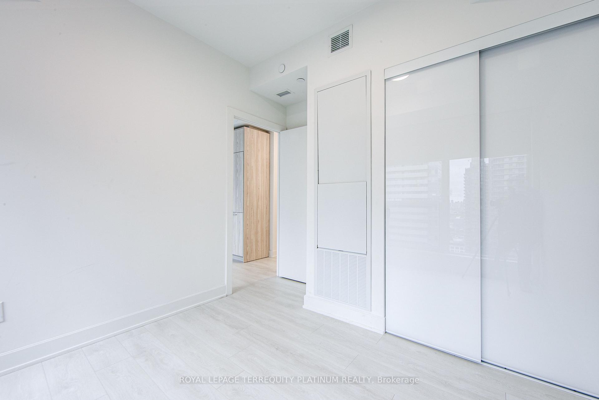 Photo 3 of Unit 2906, 15 Mercer Street, Toronto, Waterfront Communities — HOMEH