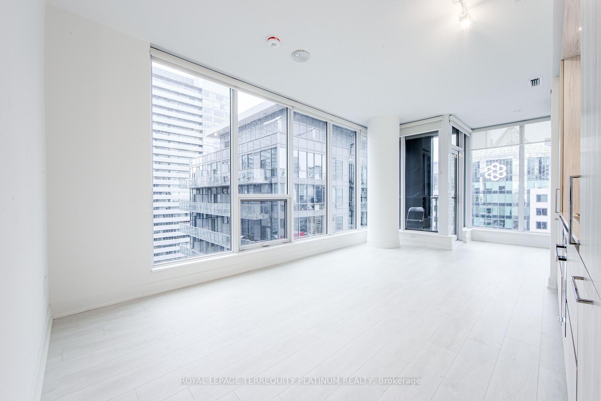 Photo 11 of Unit 2906, 15 Mercer Street, Toronto, Waterfront Communities — HOMEH