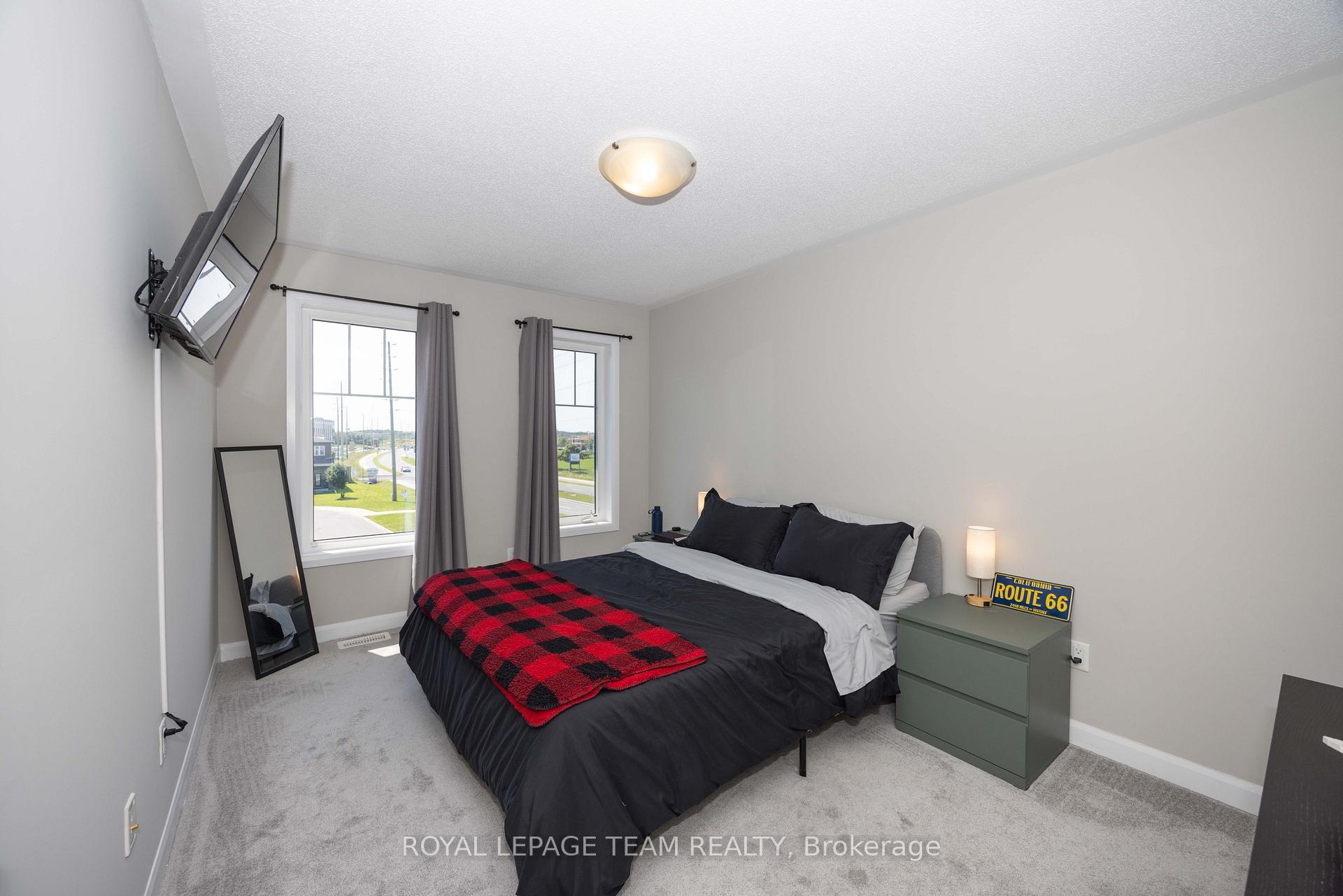 Photo 26 of 526 Clemency Crescent, Ottawa, Barrhaven - Heritage Park — HOMEH