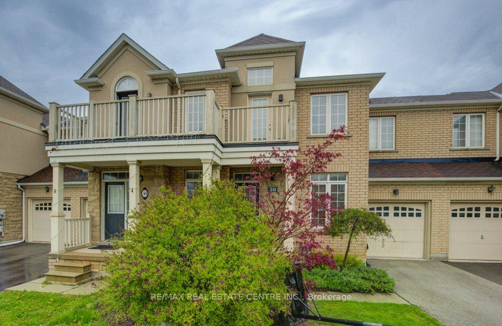 Photo 2 of 28 Glendarling Crescent, Hamilton, Winona Park — HOMEH