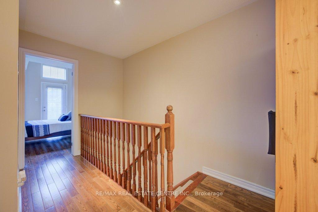 Photo 16 of 28 Glendarling Crescent, Hamilton, Winona Park — HOMEH