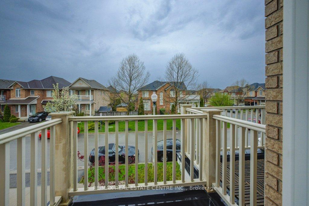 Photo 20 of 28 Glendarling Crescent, Hamilton, Winona Park — HOMEH