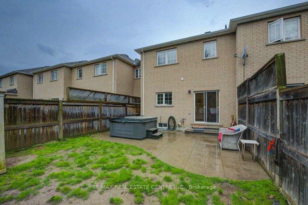 Photo 26 of 28 Glendarling Crescent, Hamilton, Winona Park — HOMEH
