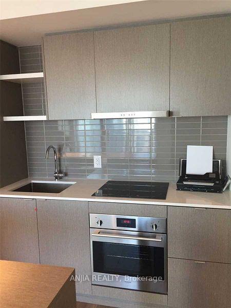 Photo 3 of Unit 4701, 100 Harbour Street E, Toronto, Waterfront Communities — HOMEH