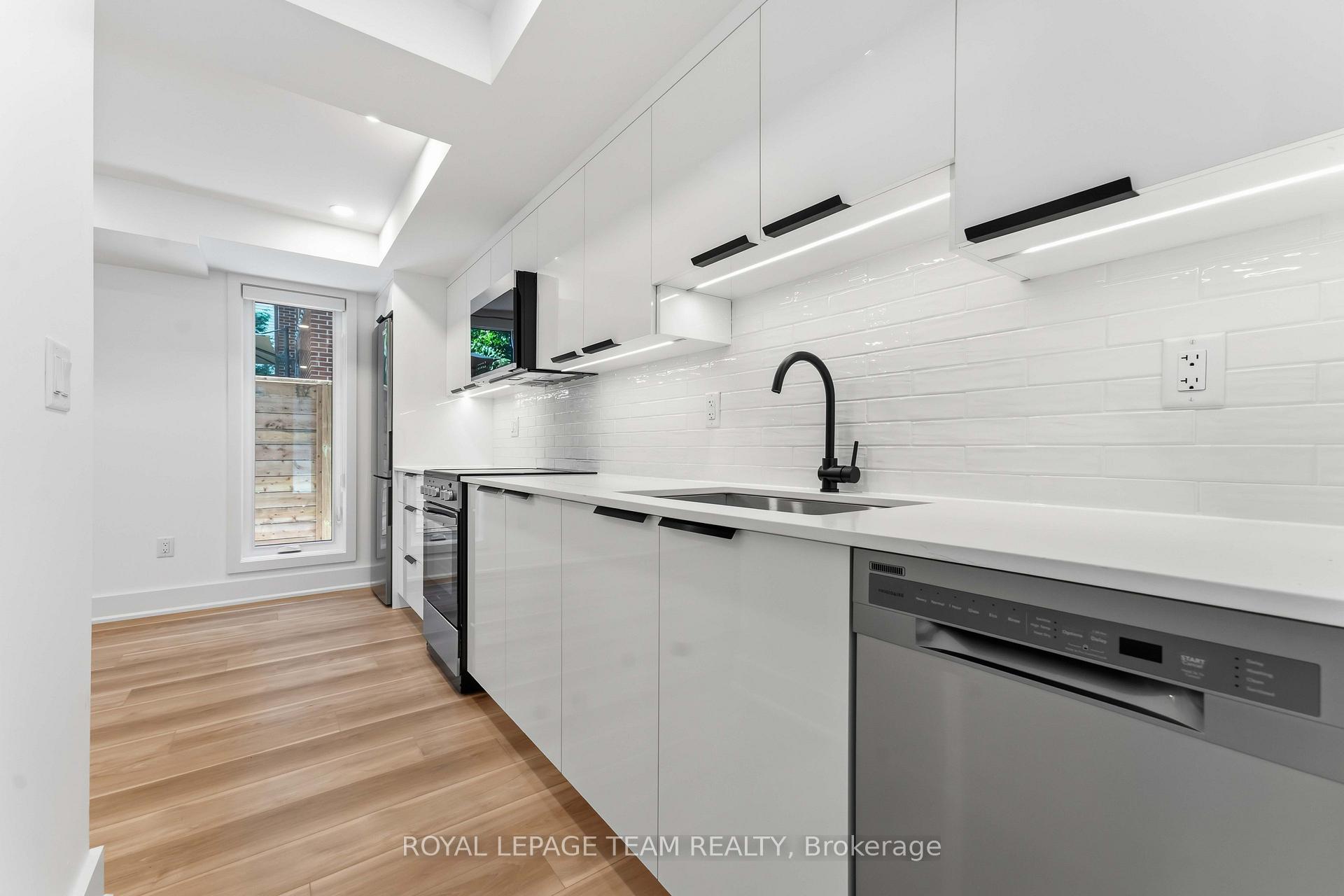 Photo 8 of Unit 4, 549 Melbourne Avenue, Ottawa, McKellar/Highland — HOMEH