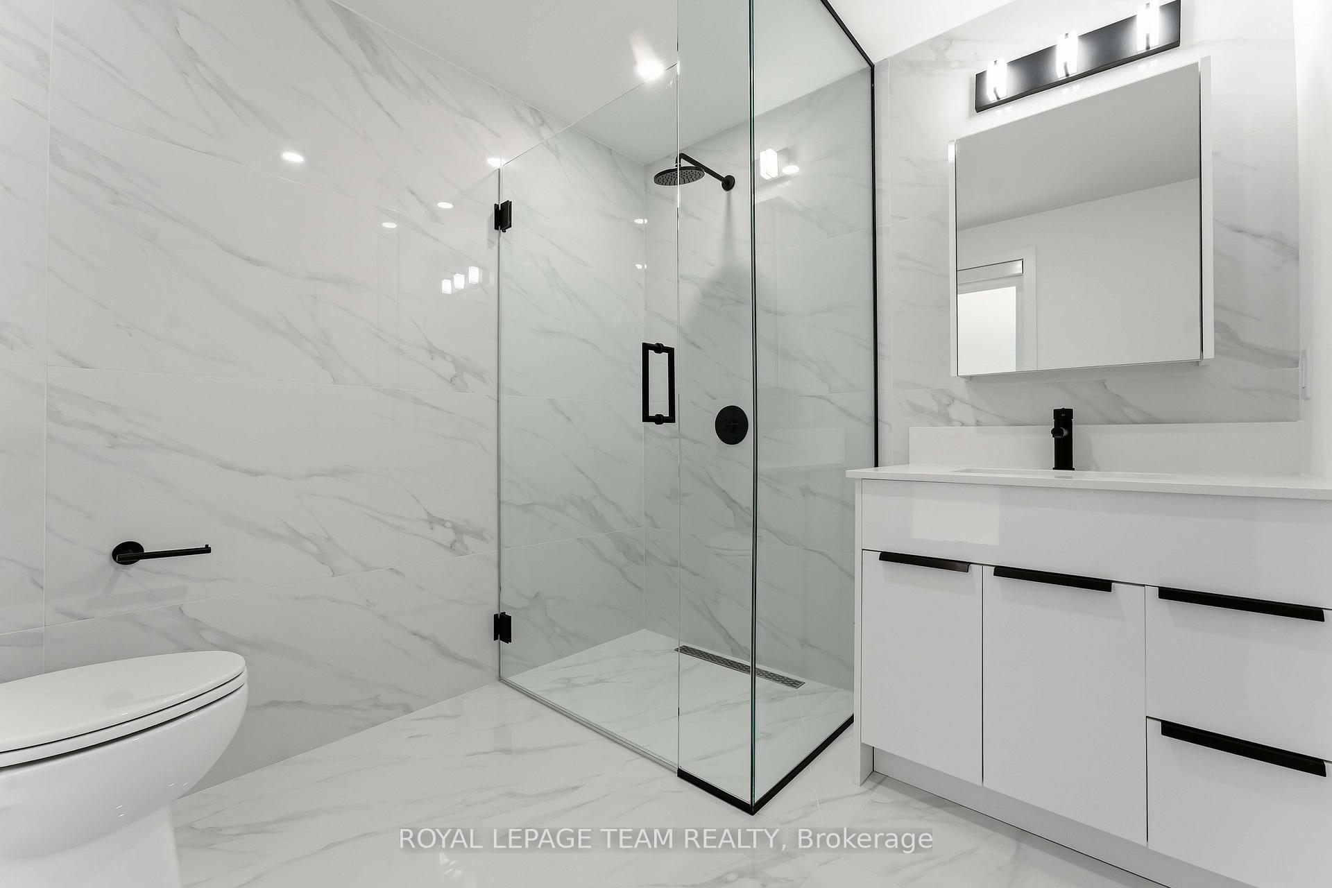 Photo 14 of Unit 4, 549 Melbourne Avenue, Ottawa, McKellar/Highland — HOMEH