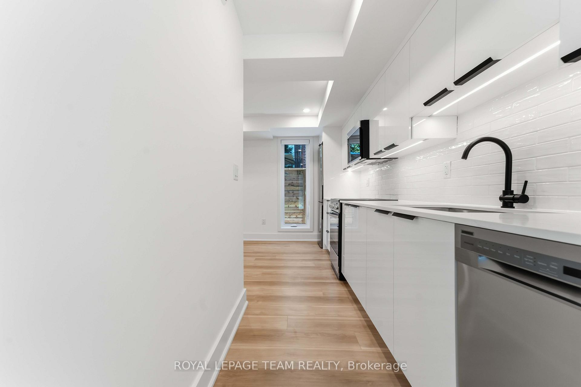 Photo 21 of Unit 4, 549 Melbourne Avenue, Ottawa, McKellar/Highland — HOMEH