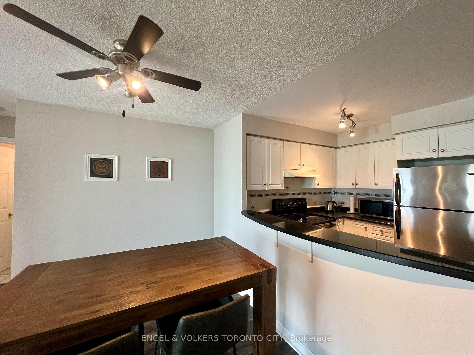 Photo 9 of Unit 2215, 7 Lorraine Drive, North York, Willowdale West — HOMEH
